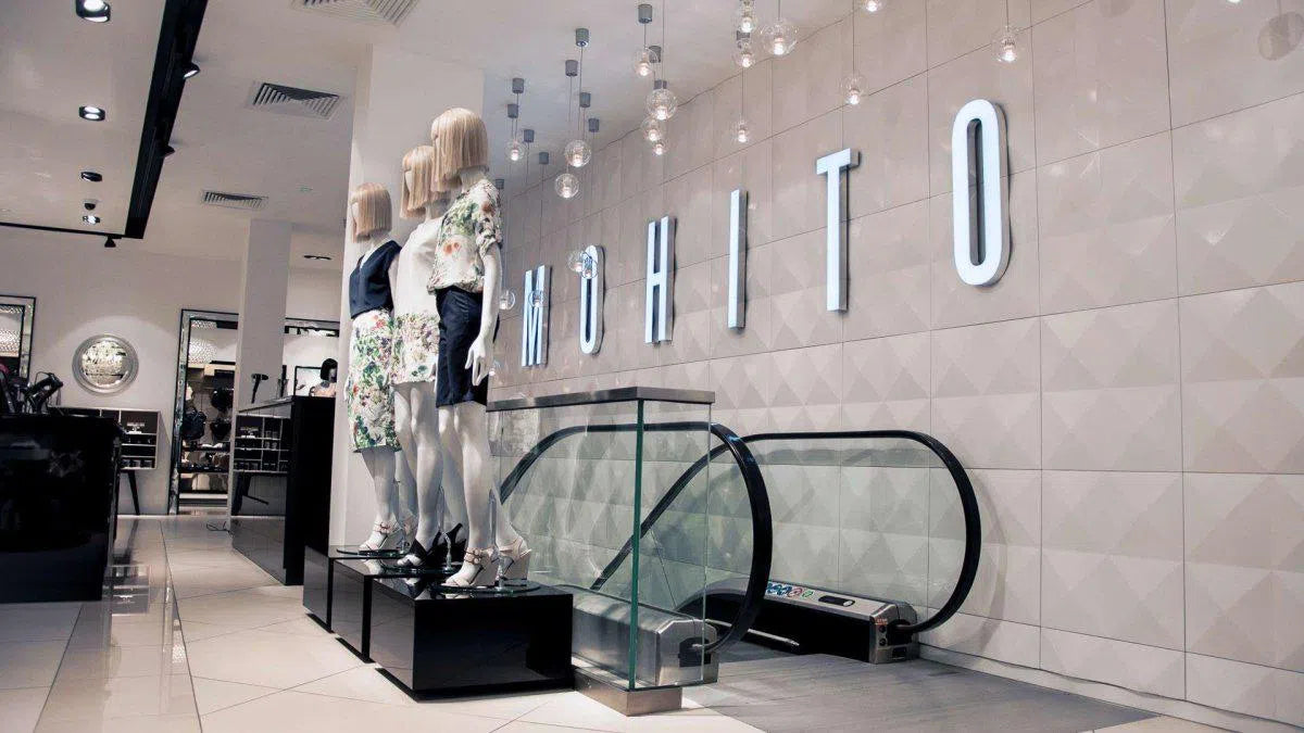 3D Gypsum Wall Art Panels in commercial space DIAMONDS DecorMania.eu