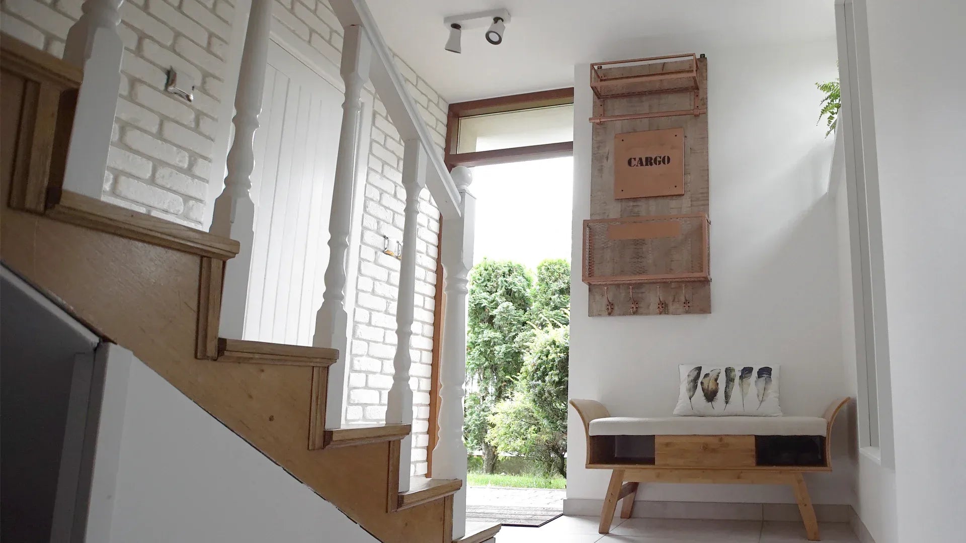 Brick Slips LOFT Gypsum Interior - box in white staircase interior Decormania.eu