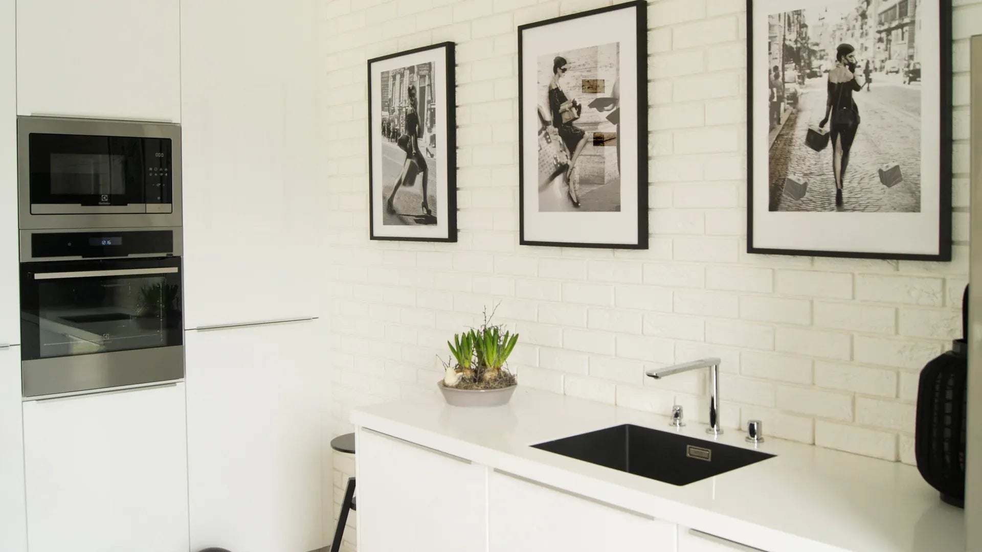 Brick Slips PARMA Gypsum Interior - Box in kitchen innterior Decormania UK