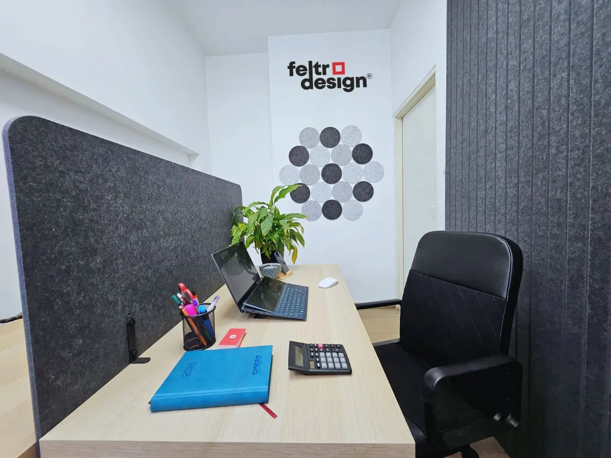 Felt Privacy Screen - Acoustic Office Partition in reception interior DecorMania EU