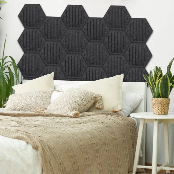 HEXA RIFT Acoustic 3D Felt Wall Panels BLACK in bedroom interior cropped DecorMania.eu