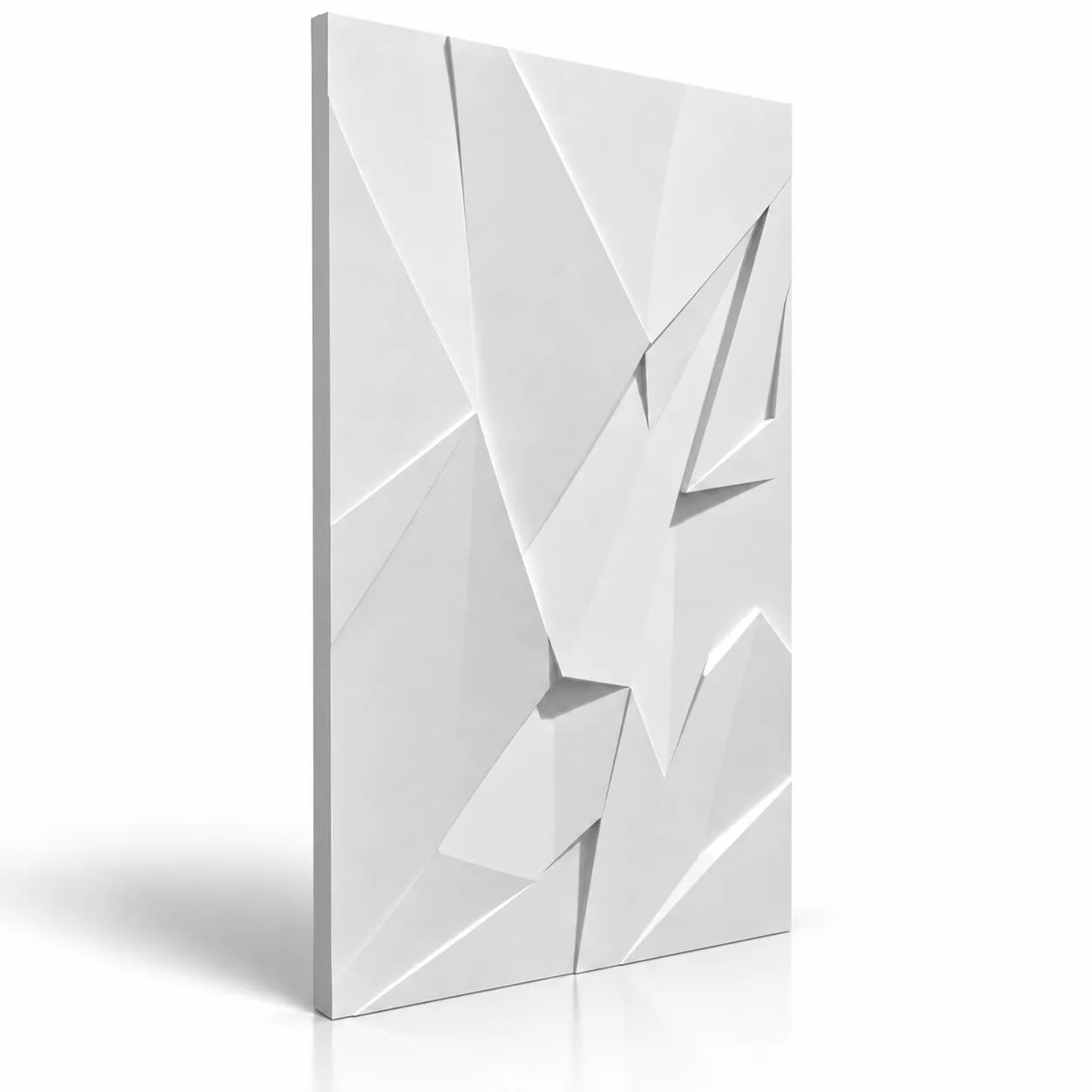 Biały gipsowy panel ścienny 3D Ice Queen z rzeźbiarskim, kanciastym reliefem na białym tle z delikatnym cieniem i odbiciem