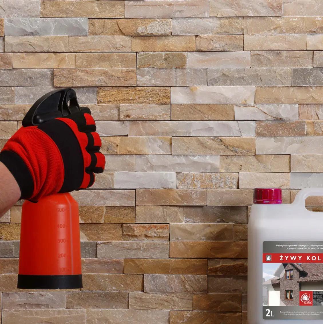 Impregnating Agent - Decormania Adhesive & Accessory during application Decormania.eu