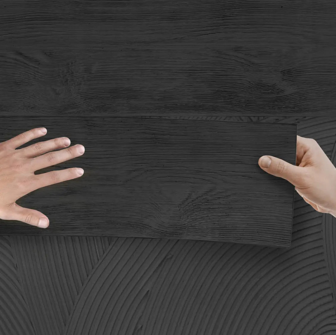 Mounting Glue - Decormania Adhesive & Accessory during application Decormania.eu