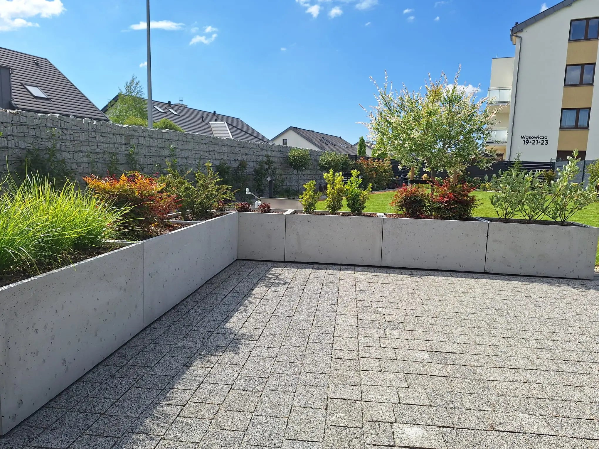 Outdoor Concrete Planters - Rectangle 50x120x50 cm in a housing estate Decormania.eu