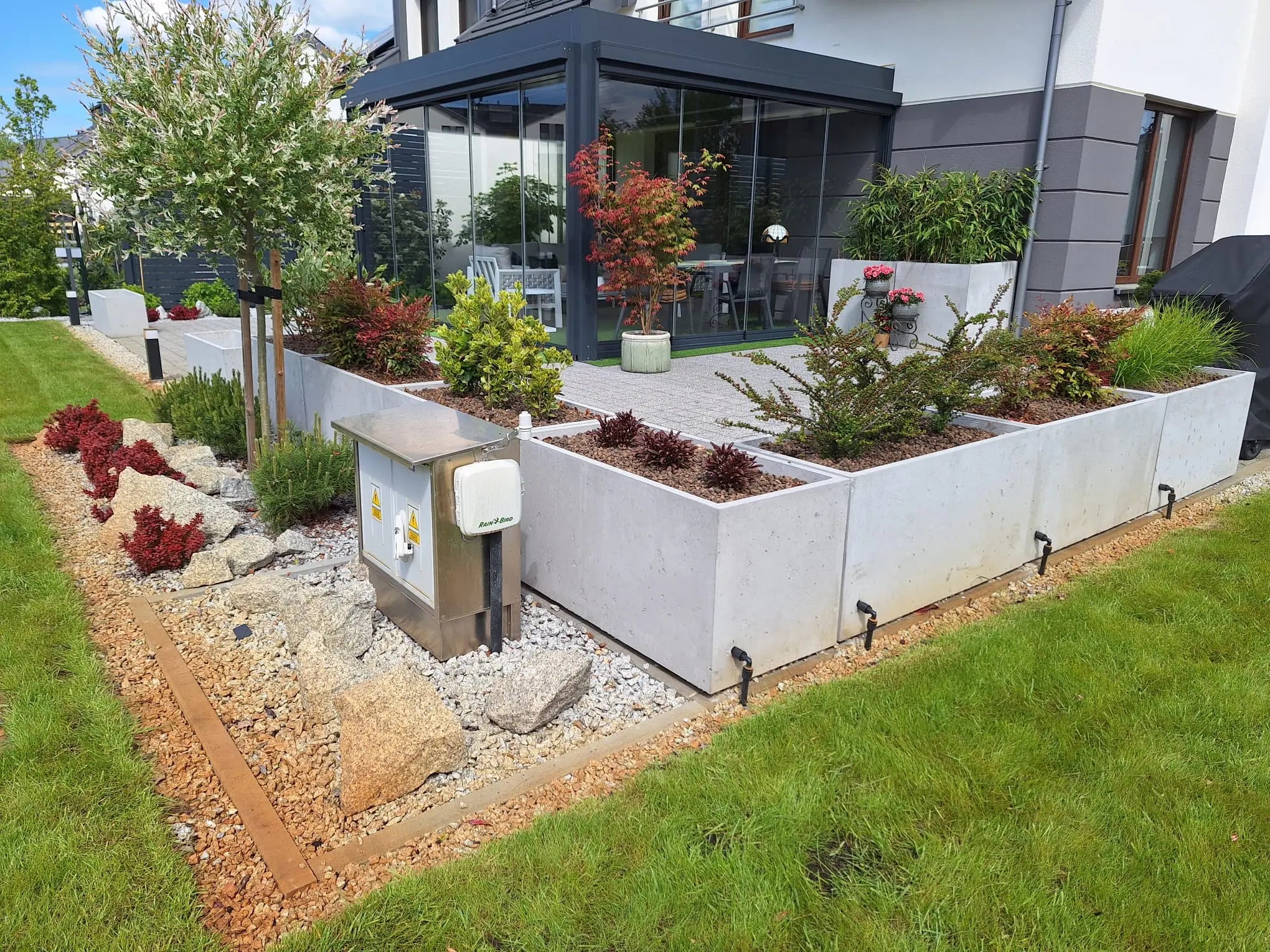 Outdoor Concrete Planters - Rectangle 50x120x50 cm in a patio outside Decormania.eu
