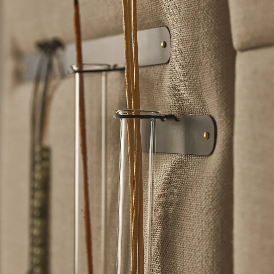 Padded Wall Boards Accessories - Decorative Strip 1 cloesup on beige panel Black Docormania.eu