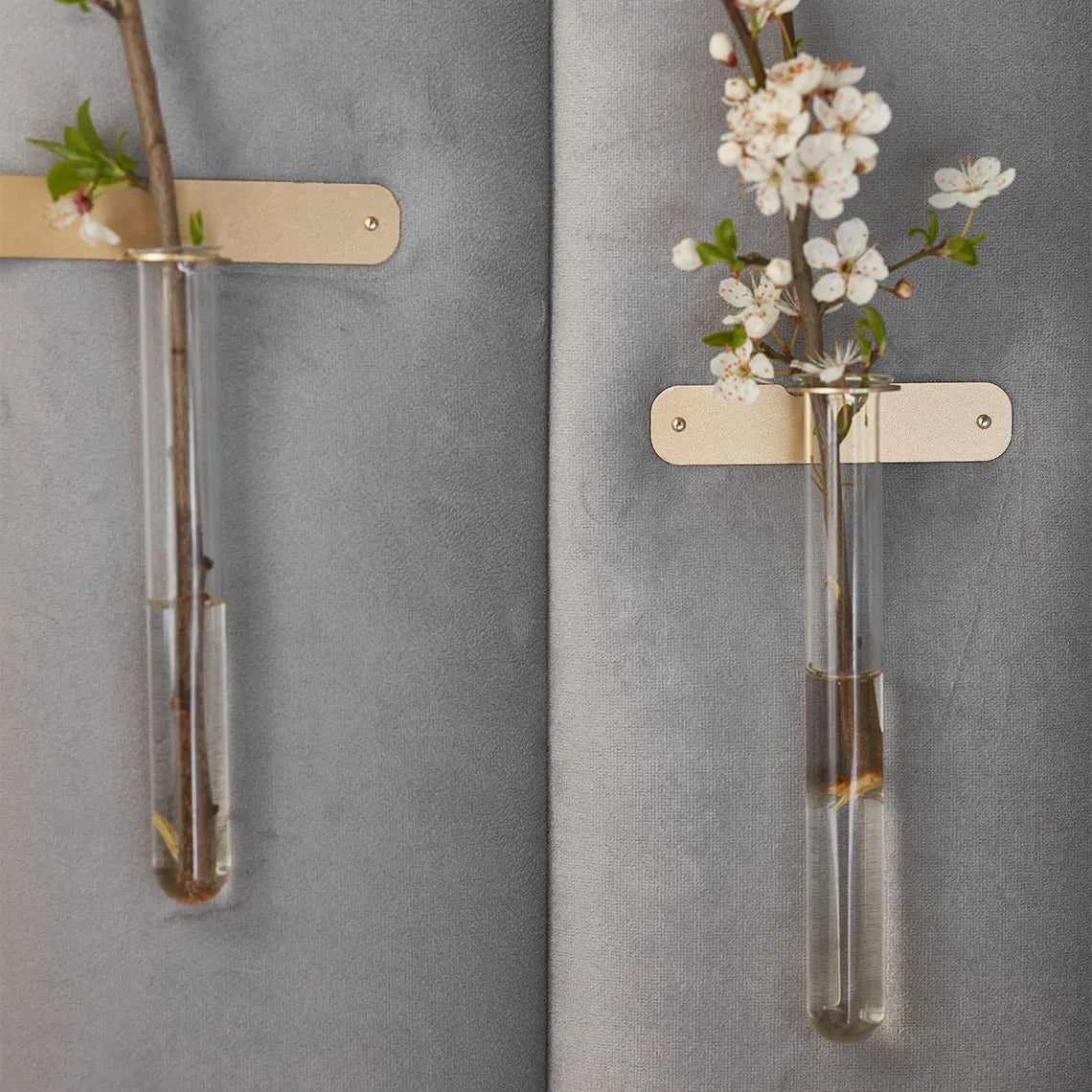 Padded Wall Boards Accessories - Decorative Strip 1 Gold on grey panels Docormania.eu