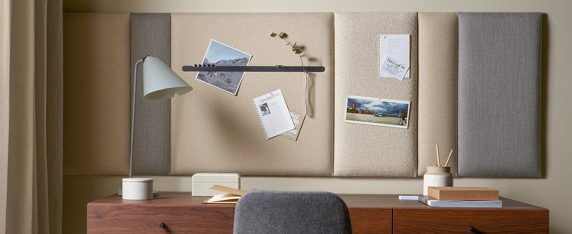 Padded Wall Boards Accessories - Decorative Strip 2 Black above desk on beige panel Docormania.eu