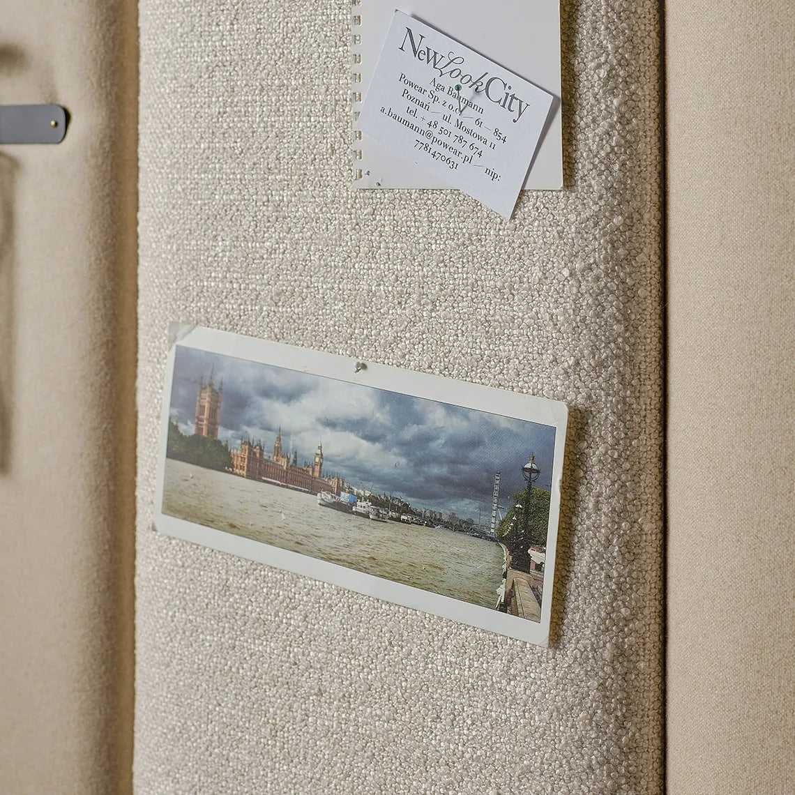 Padded Wall Panels Set 1 Beige texture closeup Decormania.eu