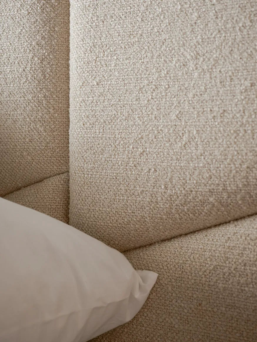 Padded Wall Panels Set 2 Cream texture closeup Decormania.eu