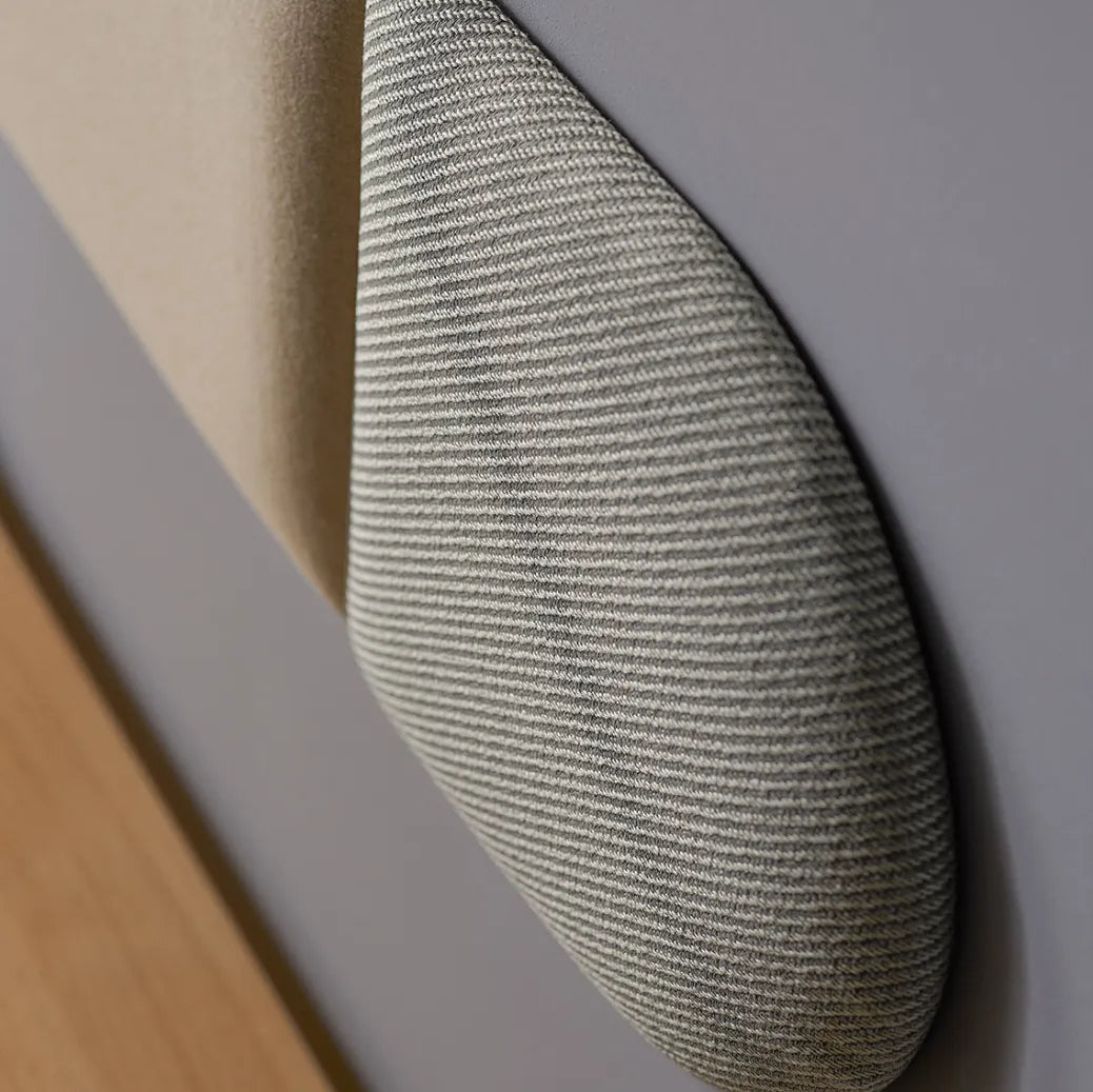 Padded Wall Panels Set 4 Beige texture closeup Decormania.eu