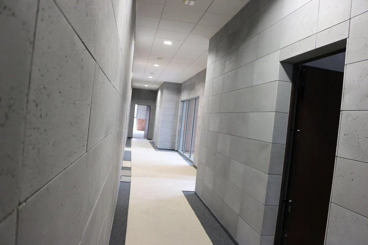 Concrete Wall Panel EXTERIOR 60 x 30 cm in elegant hallway interior DecorMania.eu