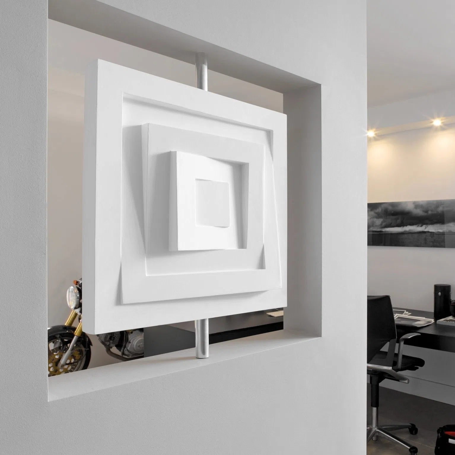 CS5 ARSTYL Square Ceiling Rose on a partition wall | DecorMania.eu