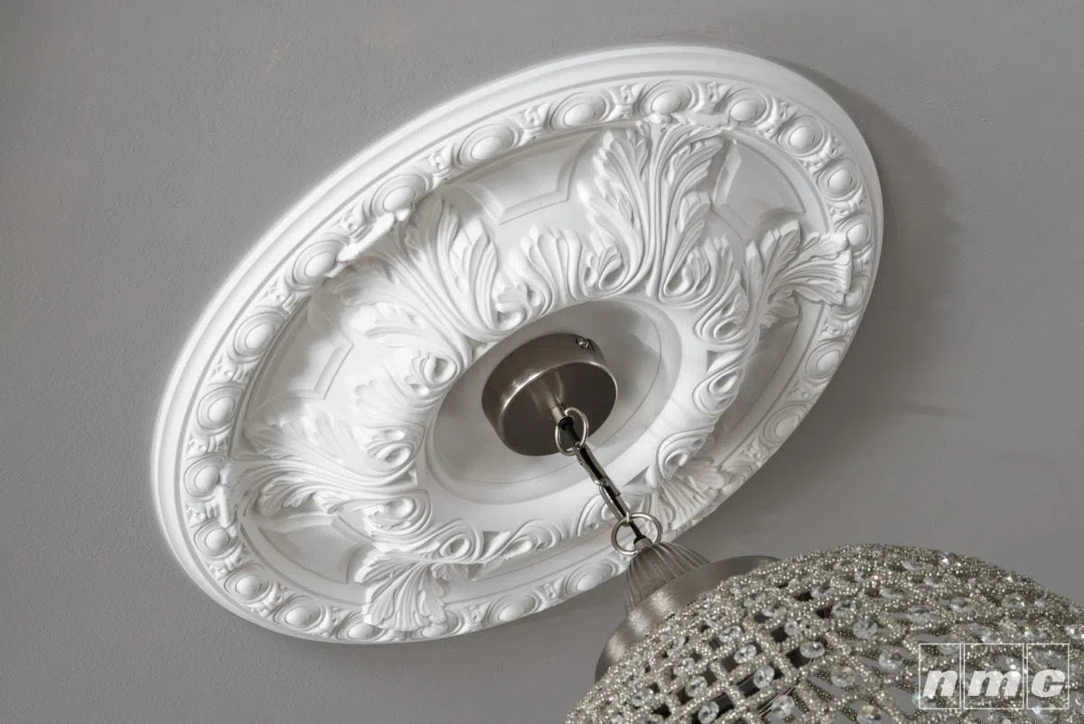 R18 ARSTYL Ceiling Rose with a crystal pendant light | DecorMania.eu