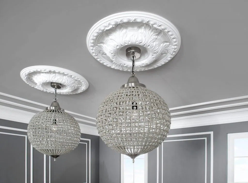 R18 ARSTYL ceiling rose with a crystal pendant light | DecorMania.eu