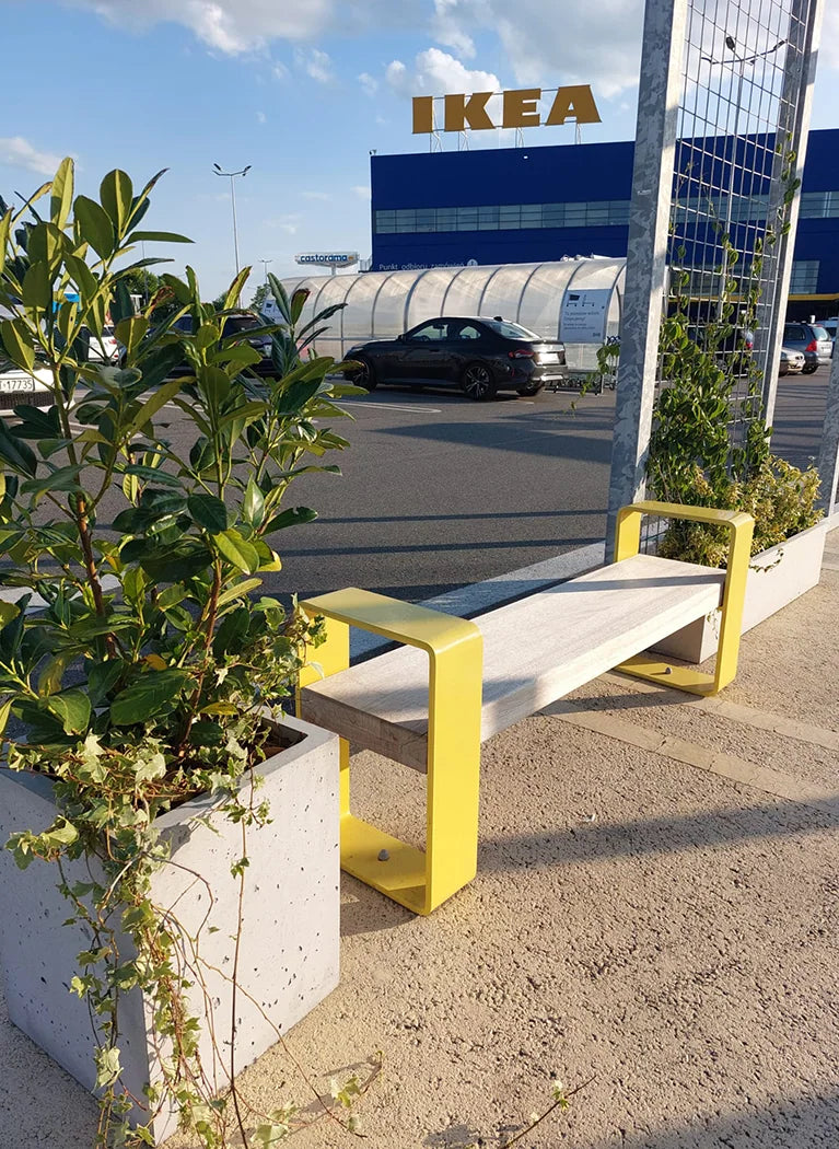 Outdoor Concrete Planters in the parking lot outside Decormania eu