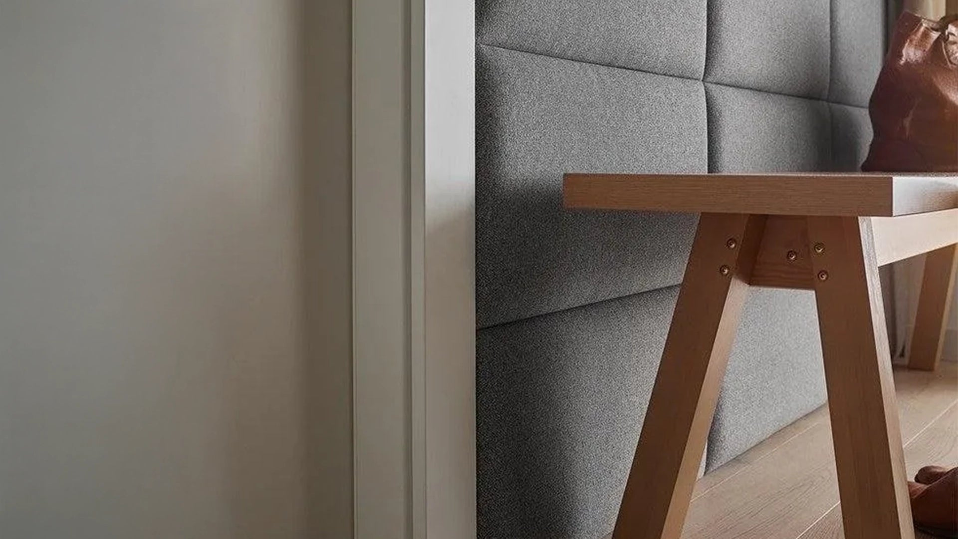 Upholstered Wall Panels 60x30 cm combined with wood DecorMania.eu