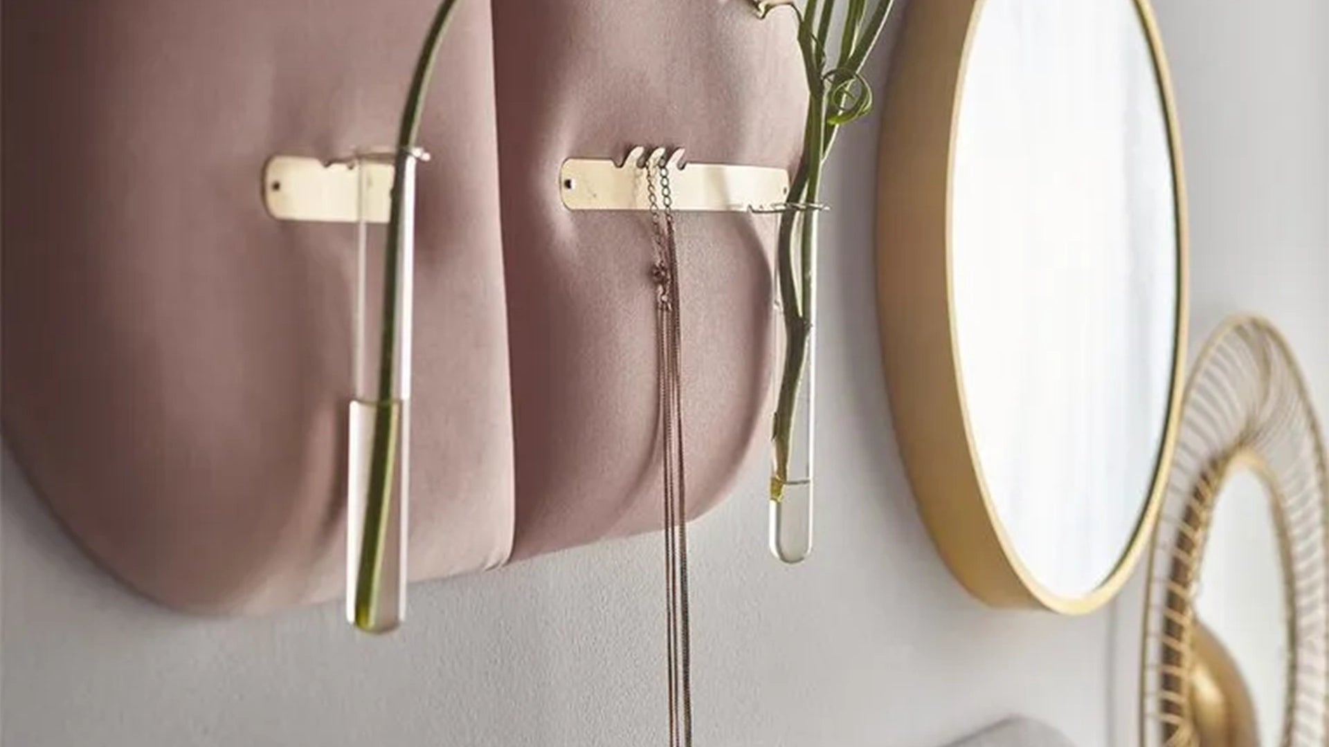 Upholstered Wall Panels Oval 30x30 cm set of panels on white wall DecorMania.eu